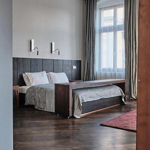 Standard Zimmer mit Kingsize-Bett